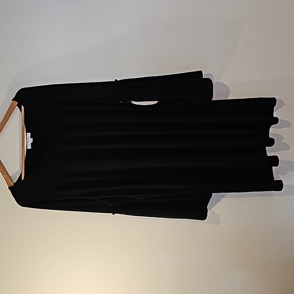 🔸️NWT🔸️BOUTIQUE DRESS, Black, 3x, Bell Sleeves